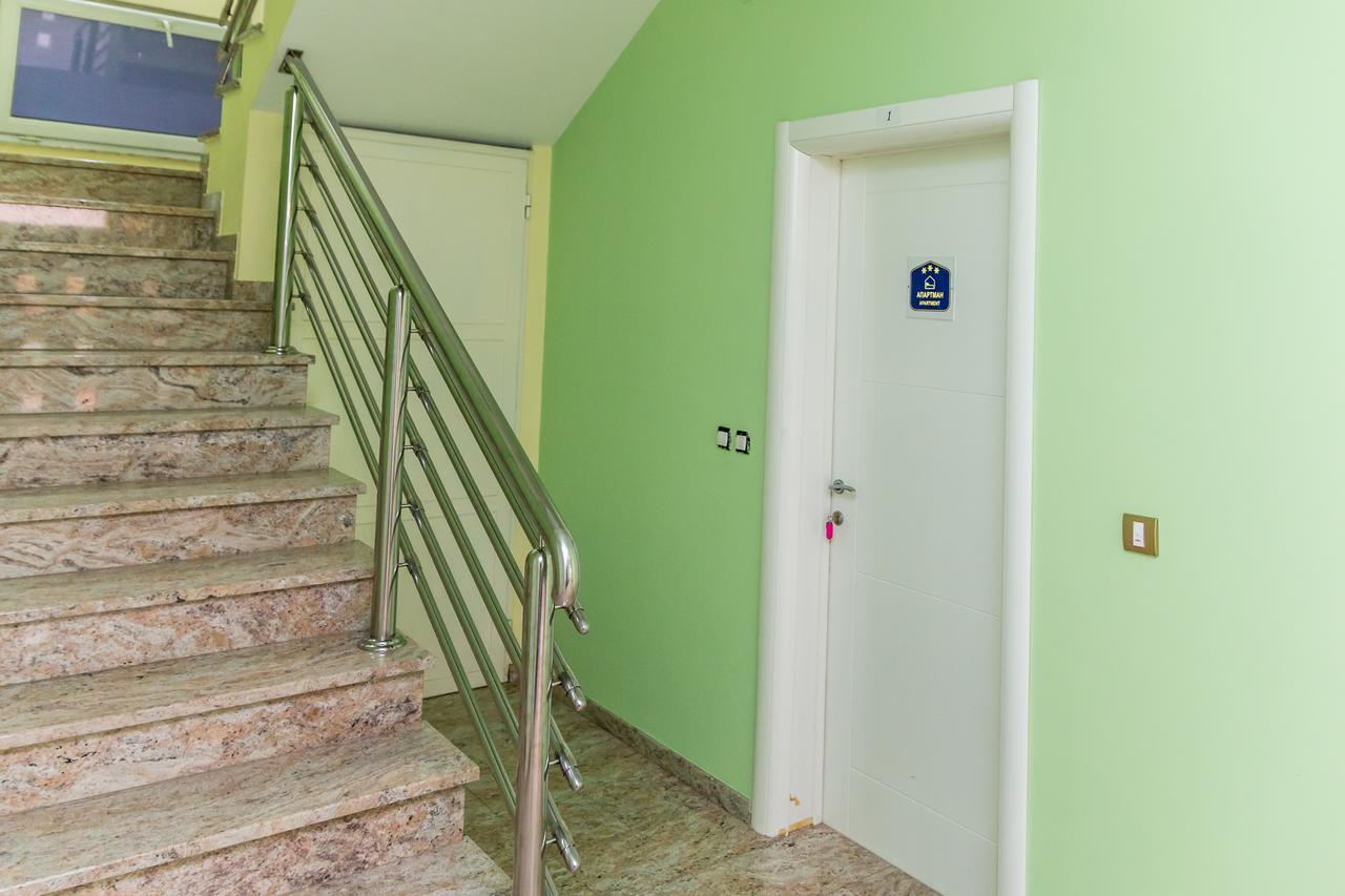 Kalanj Apartmani I Sobe Belgrado Esterno foto